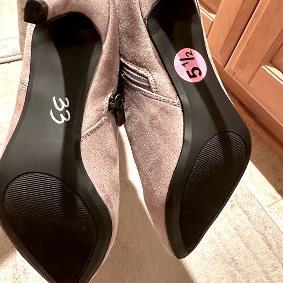 Women's Classic Pointed Toe, size 5.5 I think it fits 6.5 size - Picture 6 of 11